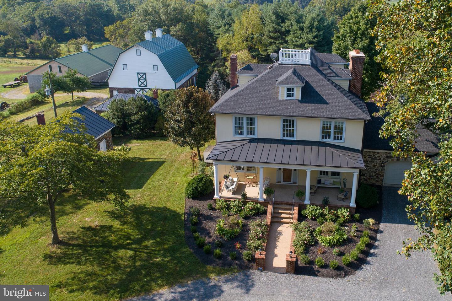 35175 SNICKERSVILLE TPKE, ROUND HILL, Virginia 20141, 4 Bedrooms Bedrooms, ,3 BathroomsBathrooms,Residential,For sale,35175 SNICKERSVILLE TPKE,VALO2099006 MLS # VALO2099006