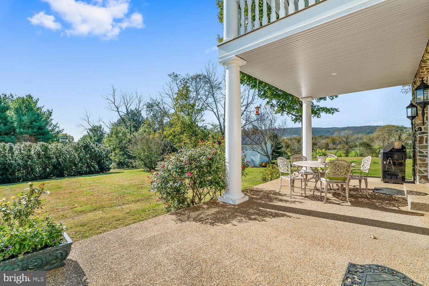 35175 SNICKERSVILLE TPKE, ROUND HILL, Virginia 20141, 4 Bedrooms Bedrooms, ,3 BathroomsBathrooms,Residential,For sale,35175 SNICKERSVILLE TPKE,VALO2099006 MLS # VALO2099006