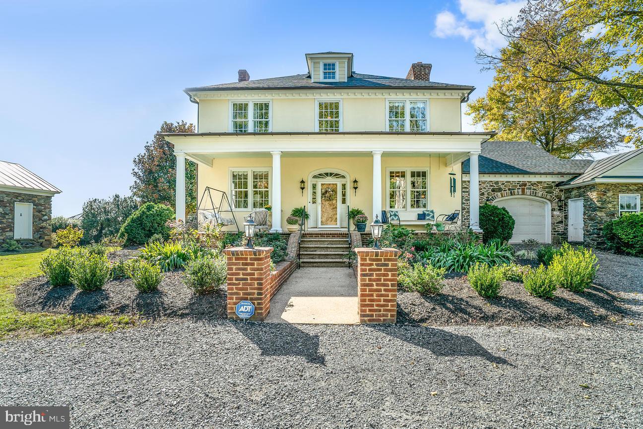 35175 SNICKERSVILLE TPKE, ROUND HILL, Virginia 20141, 4 Bedrooms Bedrooms, ,3 BathroomsBathrooms,Residential,For sale,35175 SNICKERSVILLE TPKE,VALO2099006 MLS # VALO2099006