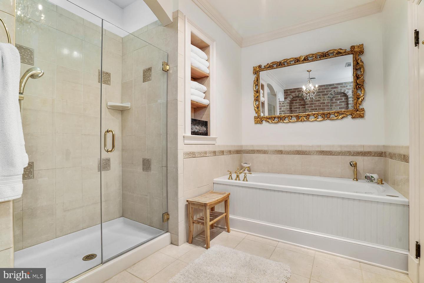 35175 SNICKERSVILLE TPKE, ROUND HILL, Virginia 20141, 4 Bedrooms Bedrooms, ,3 BathroomsBathrooms,Residential,For sale,35175 SNICKERSVILLE TPKE,VALO2099006 MLS # VALO2099006
