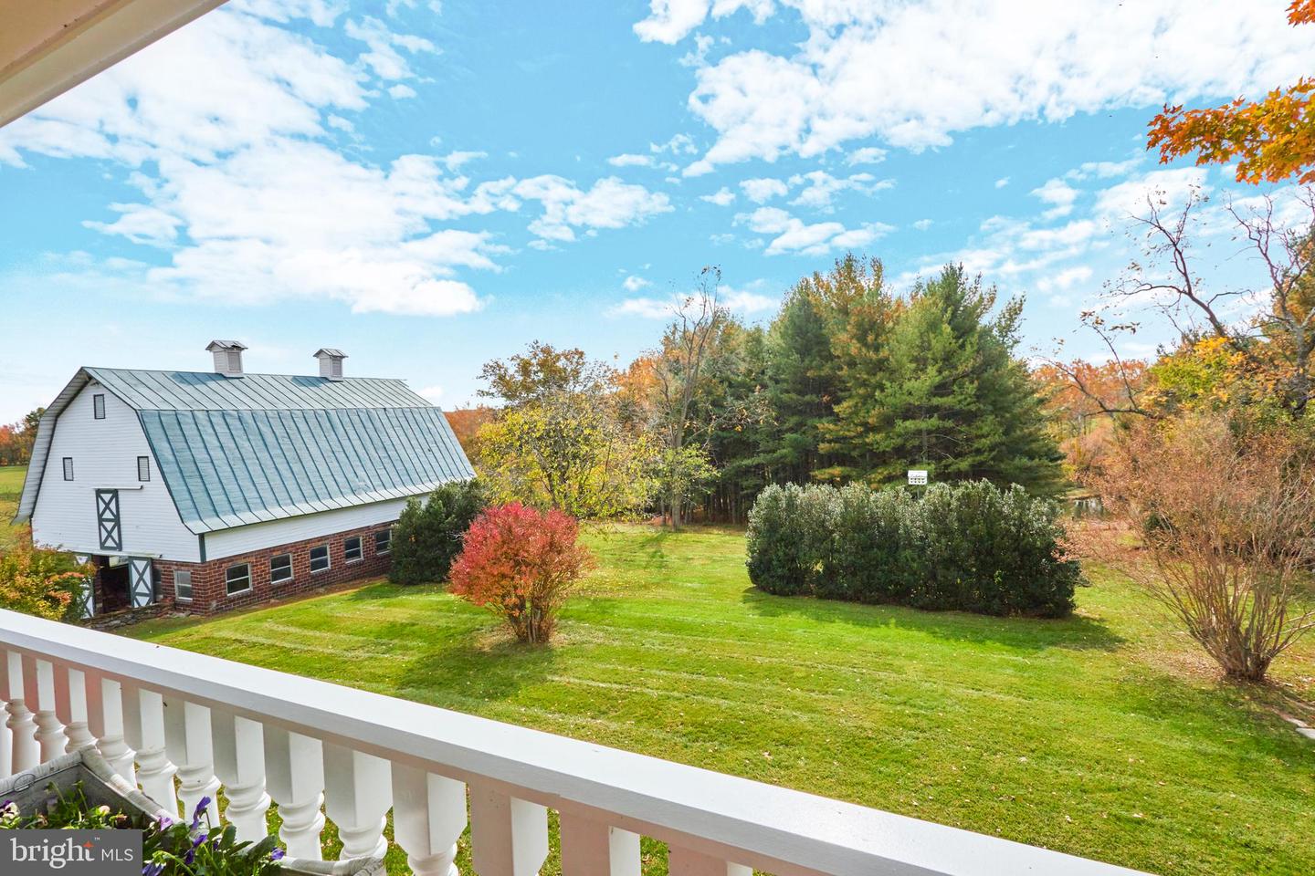 35175 SNICKERSVILLE TPKE, ROUND HILL, Virginia 20141, 4 Bedrooms Bedrooms, ,3 BathroomsBathrooms,Residential,For sale,35175 SNICKERSVILLE TPKE,VALO2099006 MLS # VALO2099006