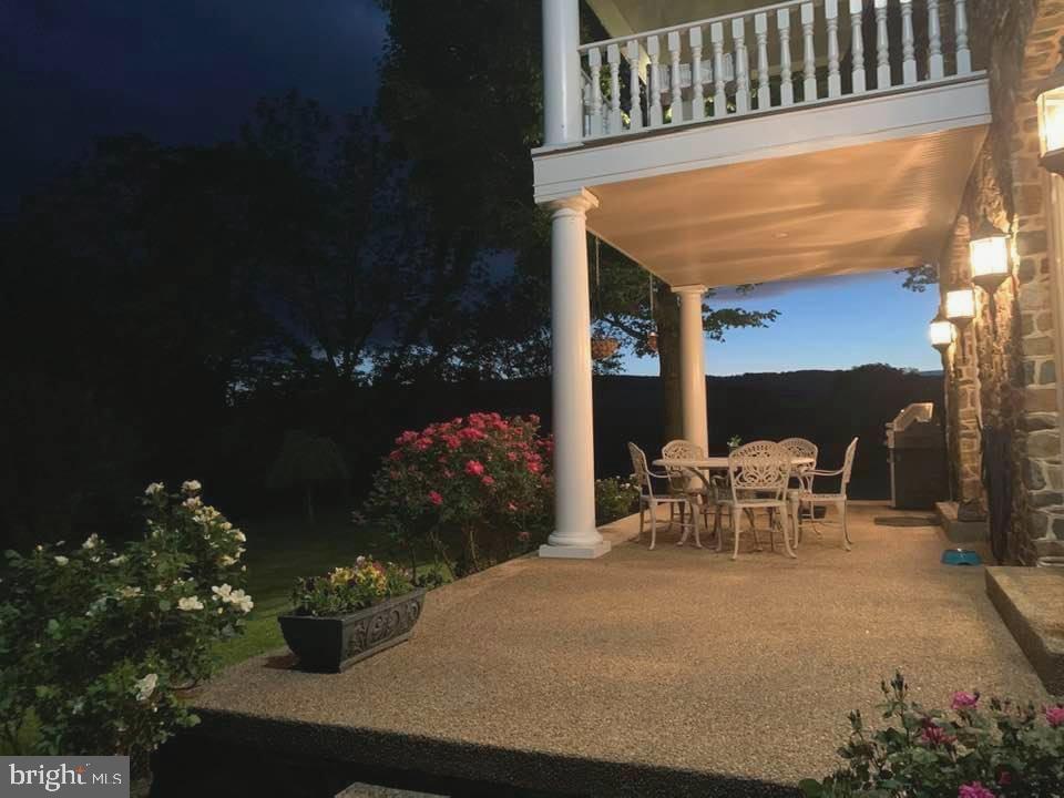 35175 SNICKERSVILLE TPKE, ROUND HILL, Virginia 20141, 4 Bedrooms Bedrooms, ,3 BathroomsBathrooms,Residential,For sale,35175 SNICKERSVILLE TPKE,VALO2099006 MLS # VALO2099006