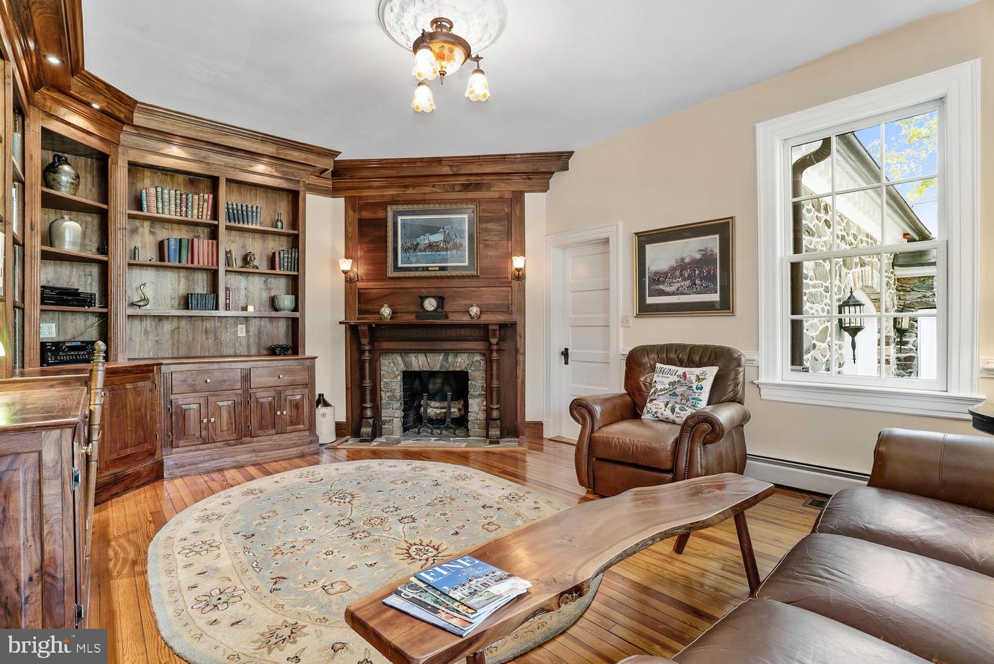 35175 SNICKERSVILLE TPKE, ROUND HILL, Virginia 20141, 4 Bedrooms Bedrooms, ,3 BathroomsBathrooms,Residential,For sale,35175 SNICKERSVILLE TPKE,VALO2099006 MLS # VALO2099006