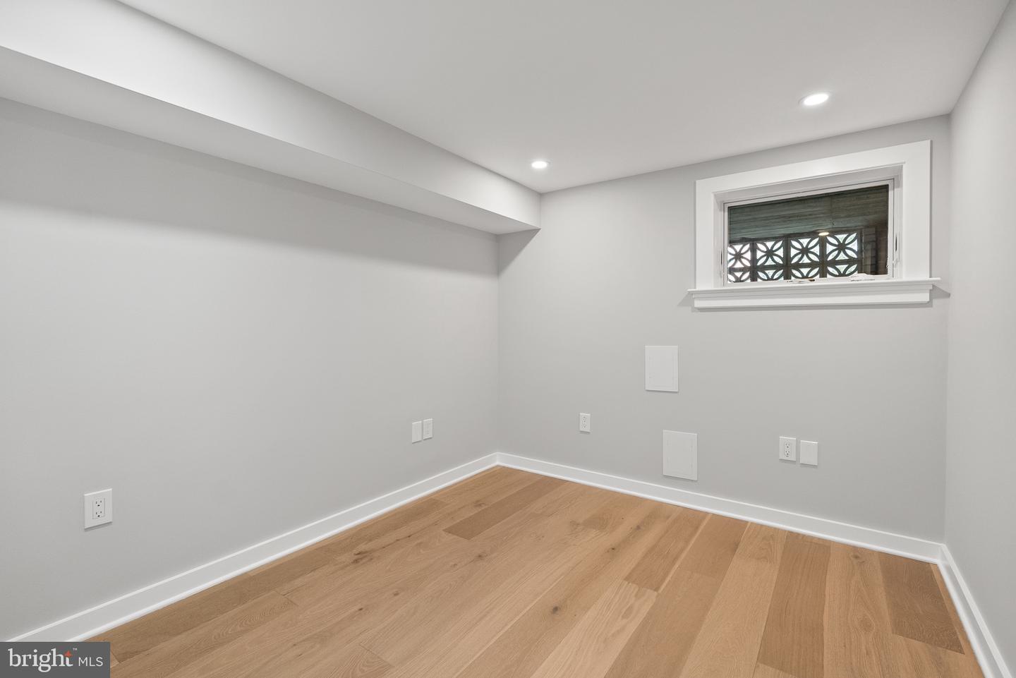 1841 E ST NE, WASHINGTON, District Of Columbia 20002, 3 Bedrooms Bedrooms, ,3 BathroomsBathrooms,Residential,For sale,1841 E ST NE,DCDC2204700 MLS # DCDC2204700