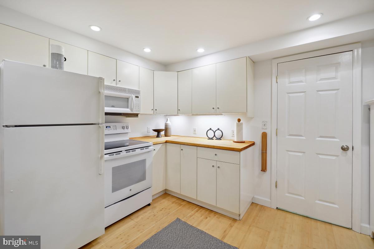 1346 TUCKERMAN ST NW, WASHINGTON, District Of Columbia 20011, 4 Bedrooms Bedrooms, ,3 BathroomsBathrooms,Residential,For sale,1346 TUCKERMAN ST NW,DCDC2204646 MLS # DCDC2204646
