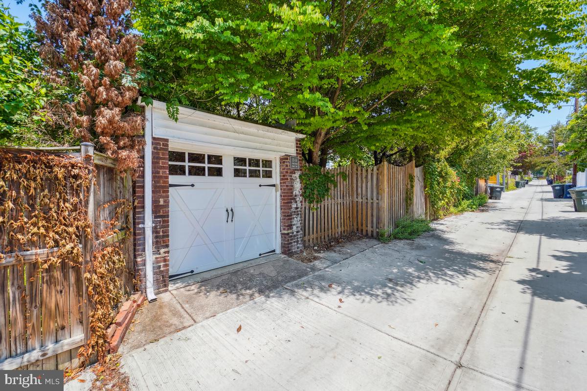 1346 TUCKERMAN ST NW, WASHINGTON, District Of Columbia 20011, 4 Bedrooms Bedrooms, ,3 BathroomsBathrooms,Residential,For sale,1346 TUCKERMAN ST NW,DCDC2204646 MLS # DCDC2204646