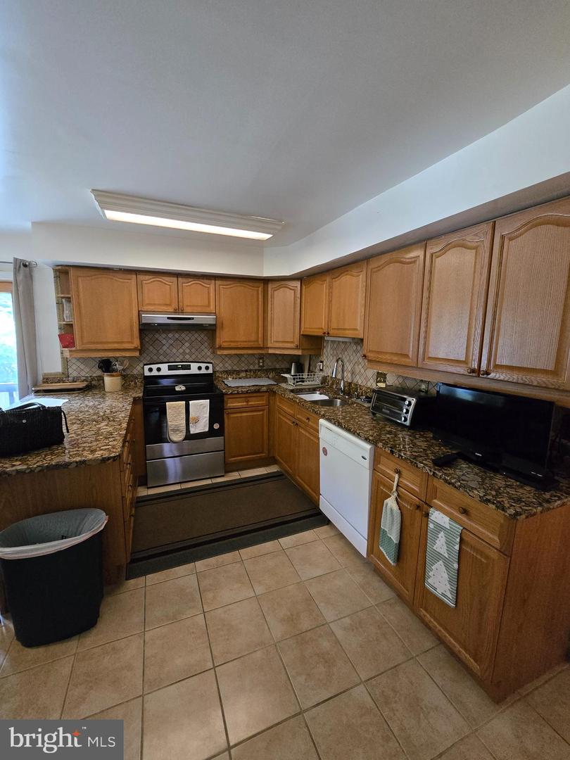 5546 NEDDLETON AVE, WOODBRIDGE, Virginia 22193, 4 Bedrooms Bedrooms, ,3 BathroomsBathrooms,Residential,For sale,5546 NEDDLETON AVE,VAPW2096560 MLS # VAPW2096560