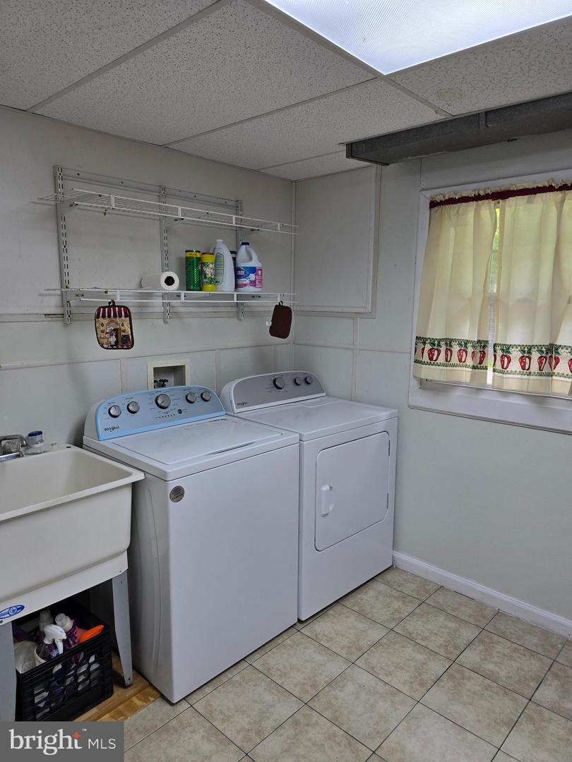 5546 NEDDLETON AVE, WOODBRIDGE, Virginia 22193, 4 Bedrooms Bedrooms, ,3 BathroomsBathrooms,Residential,For sale,5546 NEDDLETON AVE,VAPW2096560 MLS # VAPW2096560