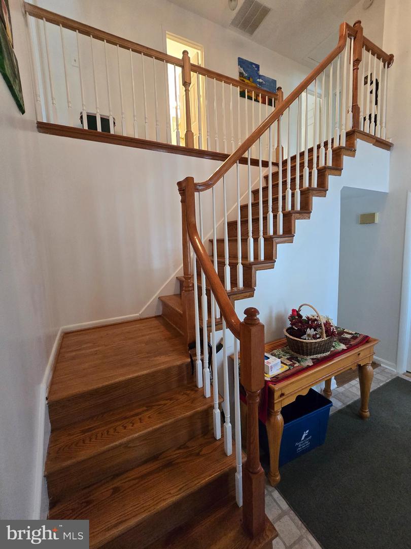 5546 NEDDLETON AVE, WOODBRIDGE, Virginia 22193, 4 Bedrooms Bedrooms, ,3 BathroomsBathrooms,Residential,For sale,5546 NEDDLETON AVE,VAPW2096560 MLS # VAPW2096560