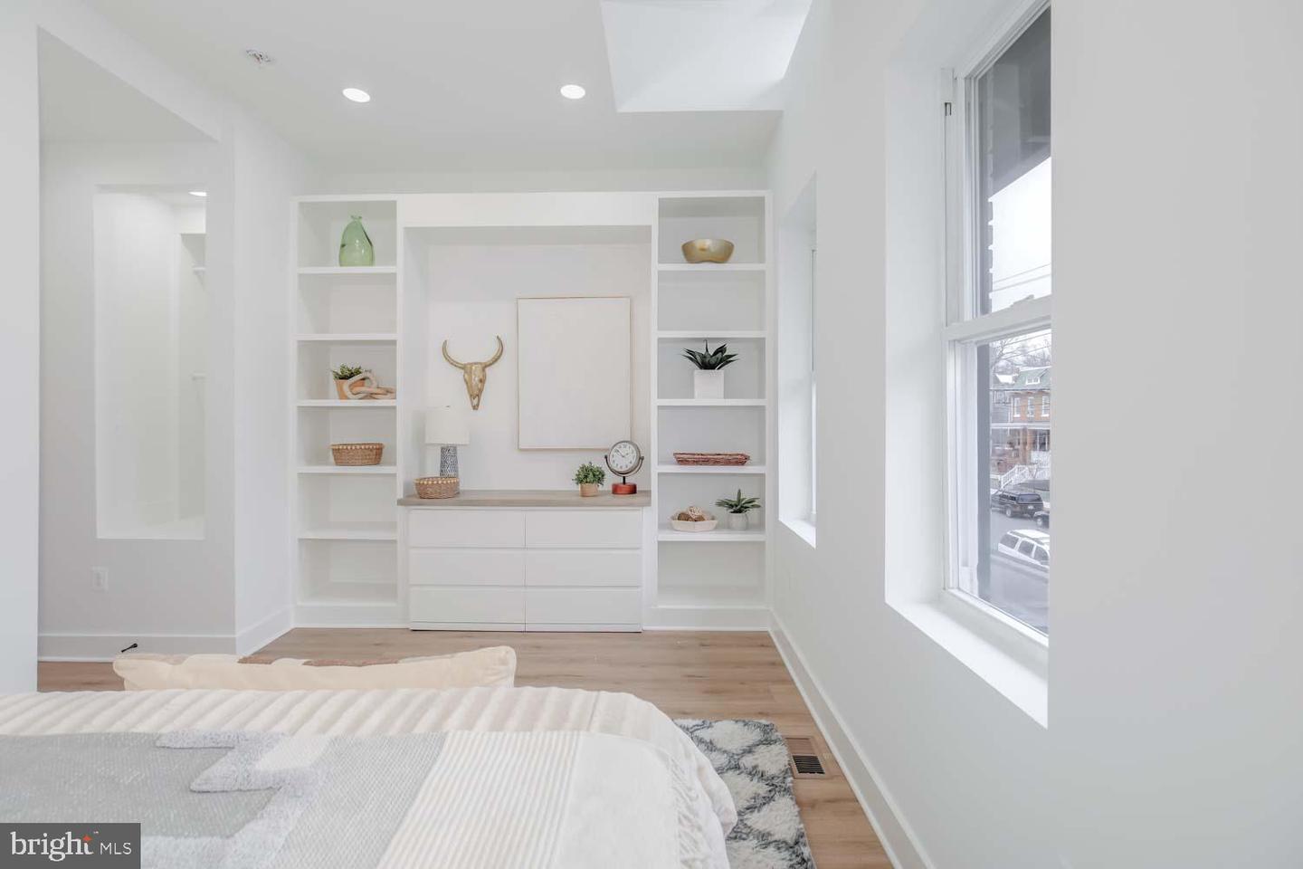 810 MADISON ST NW, WASHINGTON, District Of Columbia 20011, 4 Bedrooms Bedrooms, ,3 BathroomsBathrooms,Residential,For sale,810 MADISON ST NW,DCDC2204656 MLS # DCDC2204656