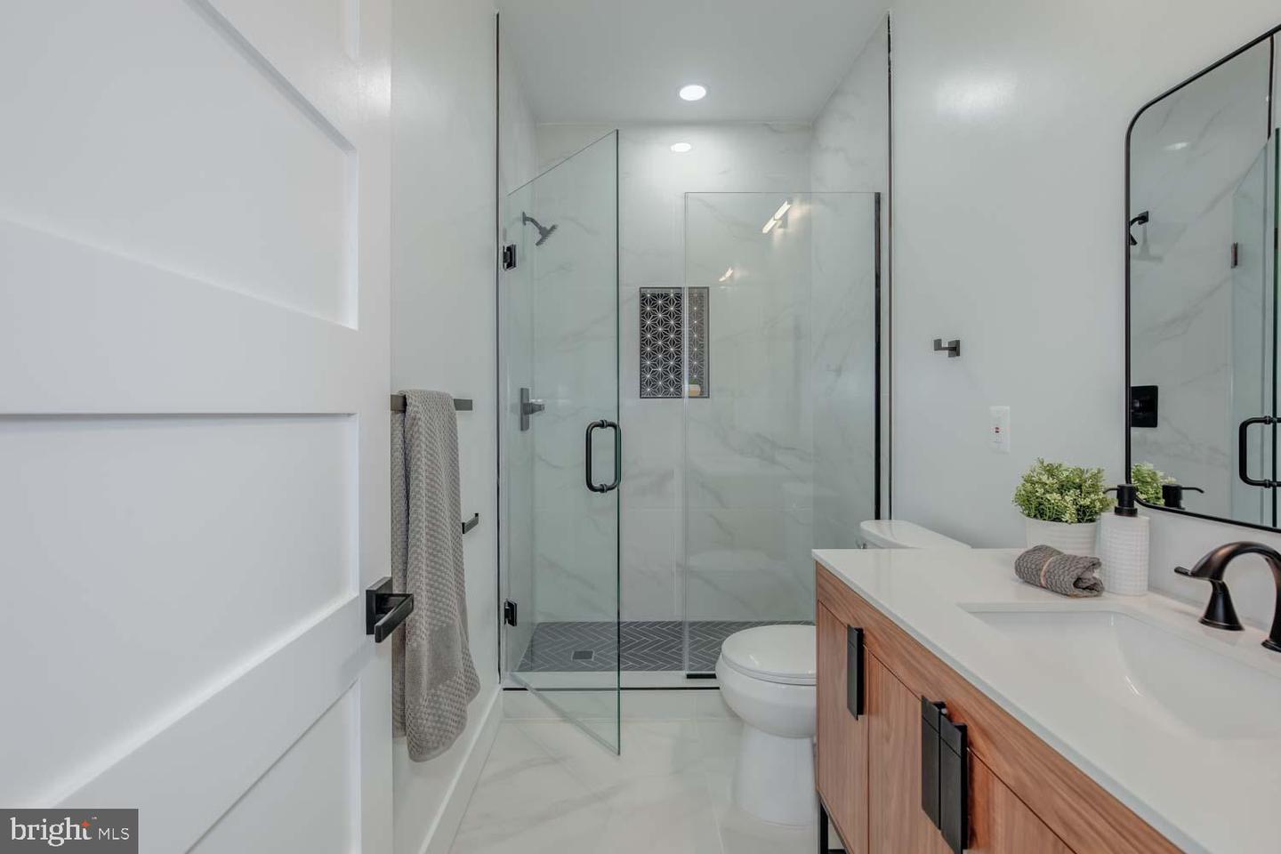 810 MADISON ST NW, WASHINGTON, District Of Columbia 20011, 4 Bedrooms Bedrooms, ,3 BathroomsBathrooms,Residential,For sale,810 MADISON ST NW,DCDC2204656 MLS # DCDC2204656