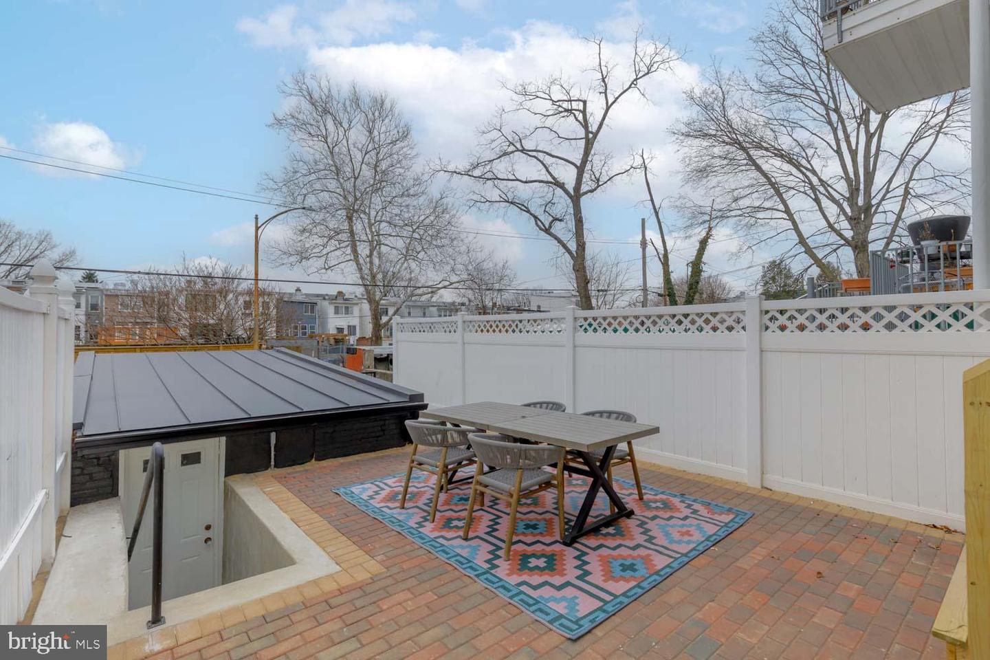 810 MADISON ST NW, WASHINGTON, District Of Columbia 20011, 4 Bedrooms Bedrooms, ,3 BathroomsBathrooms,Residential,For sale,810 MADISON ST NW,DCDC2204656 MLS # DCDC2204656