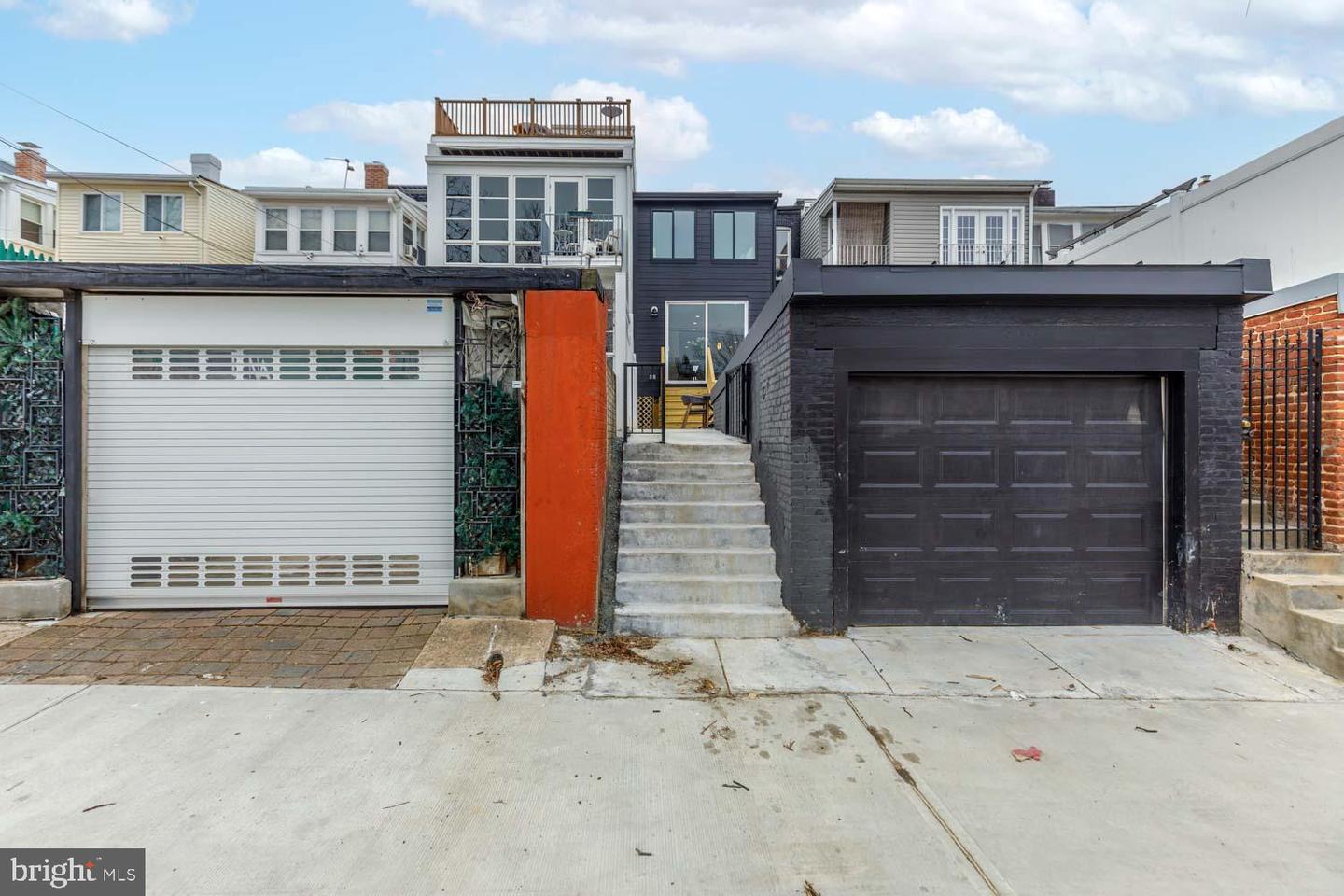 810 MADISON ST NW, WASHINGTON, District Of Columbia 20011, 4 Bedrooms Bedrooms, ,3 BathroomsBathrooms,Residential,For sale,810 MADISON ST NW,DCDC2204656 MLS # DCDC2204656