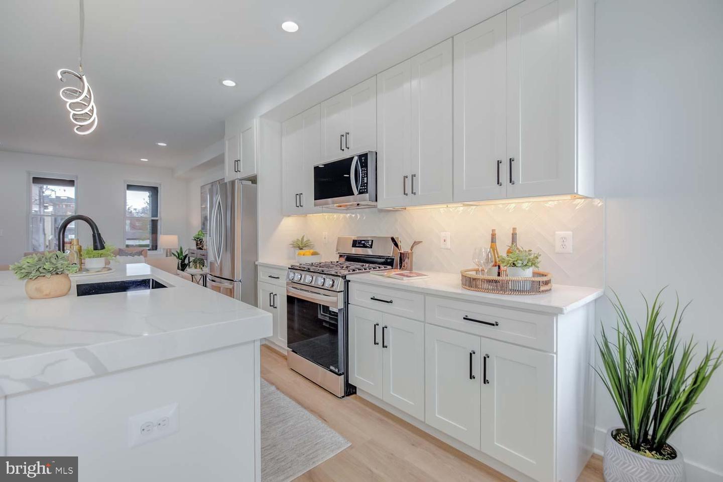810 MADISON ST NW, WASHINGTON, District Of Columbia 20011, 4 Bedrooms Bedrooms, ,3 BathroomsBathrooms,Residential,For sale,810 MADISON ST NW,DCDC2204656 MLS # DCDC2204656
