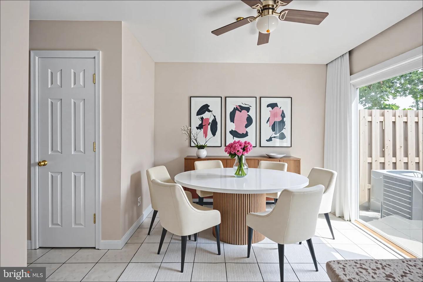 325 BROCK SQ, FREDERICKSBURG, Virginia 22401, 2 Bedrooms Bedrooms, ,1 BathroomBathrooms,Residential,For sale,325 BROCK SQ,VAFB2008396 MLS # VAFB2008396
