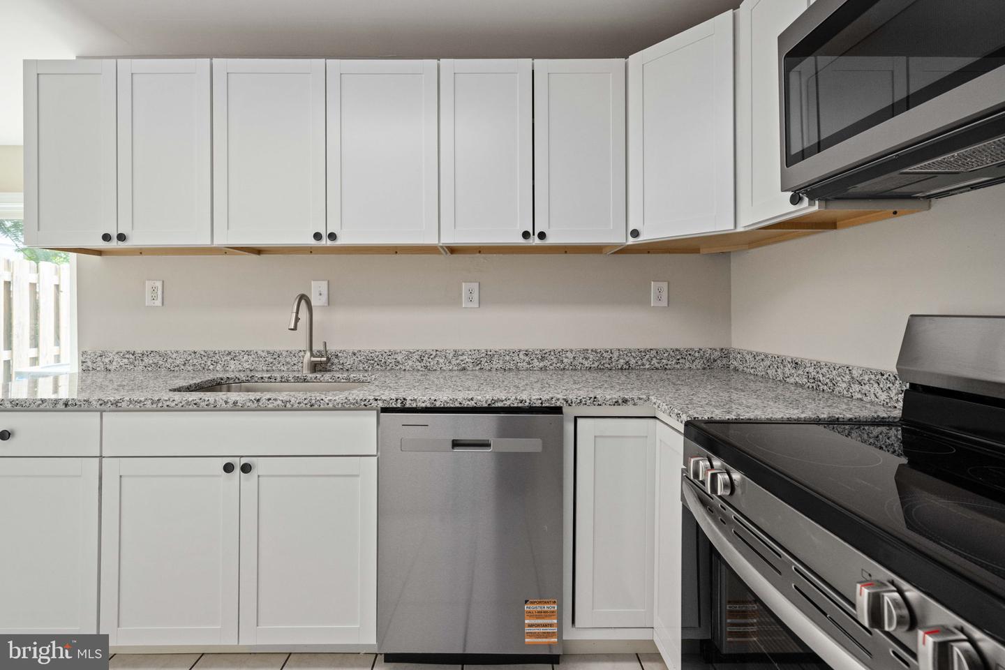 325 BROCK SQ, FREDERICKSBURG, Virginia 22401, 2 Bedrooms Bedrooms, ,1 BathroomBathrooms,Residential,For sale,325 BROCK SQ,VAFB2008396 MLS # VAFB2008396