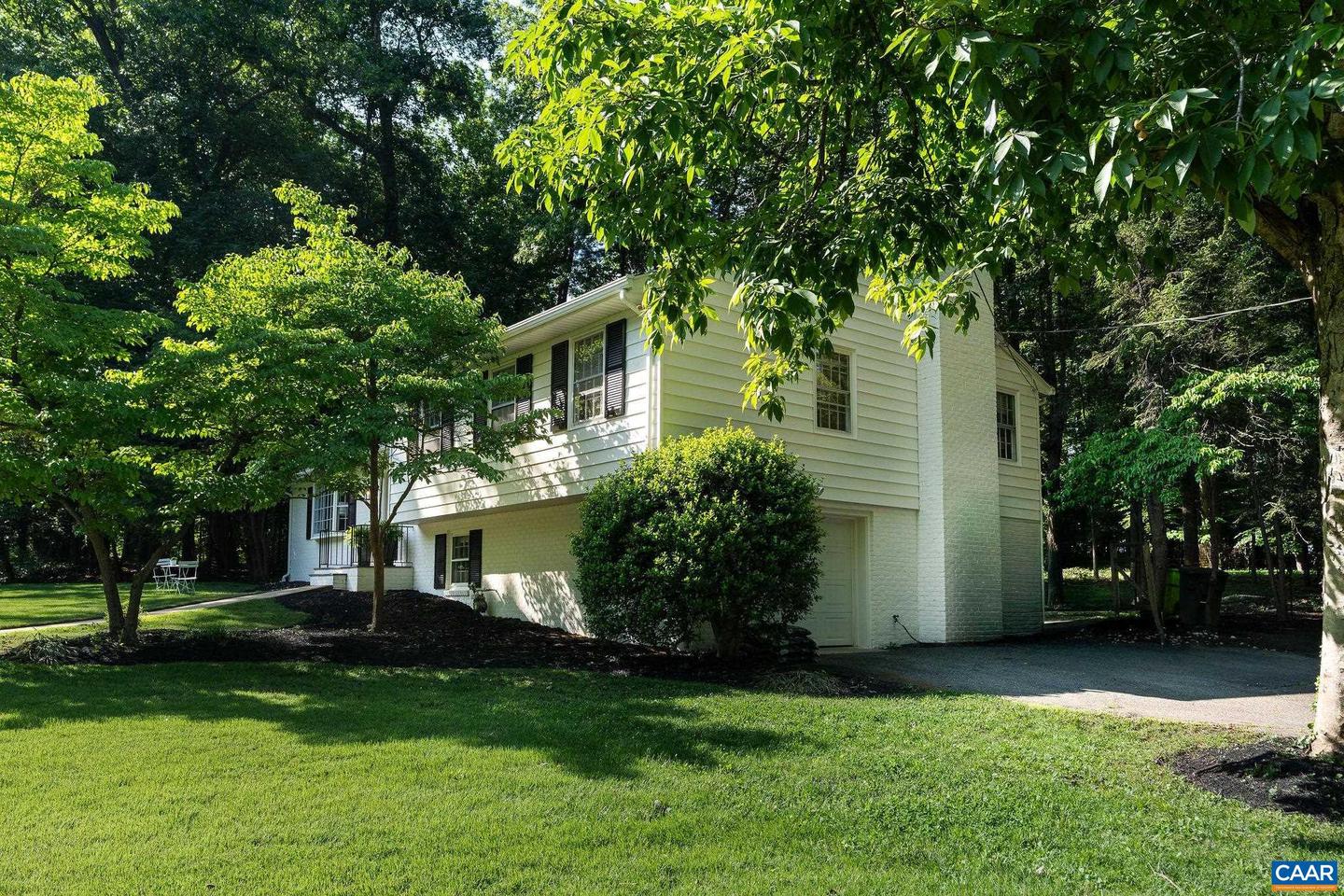 101 KERRY LN, CHARLOTTESVILLE, Virginia 22901, 4 Bedrooms Bedrooms, ,2 BathroomsBathrooms,Residential,For sale,101 KERRY LN,665493 MLS # 665493