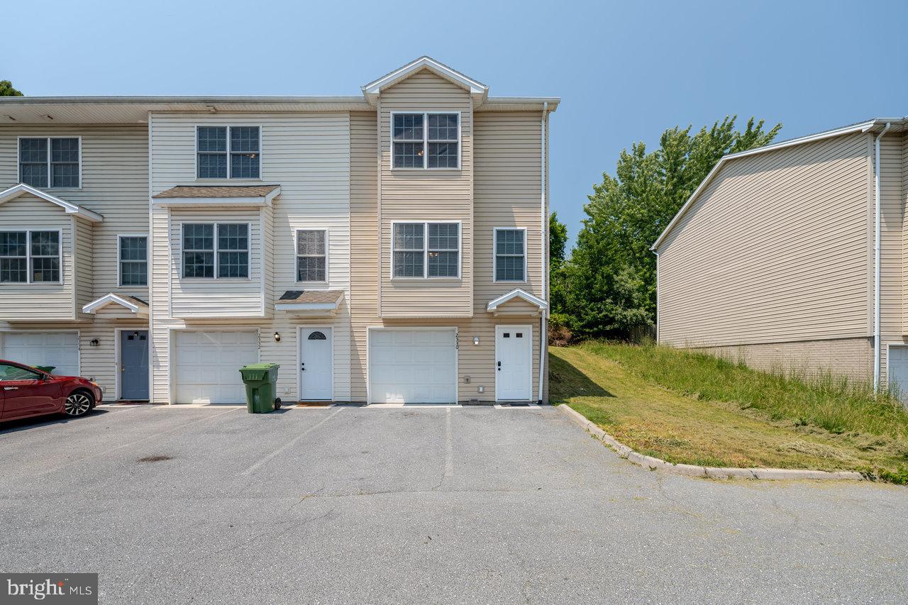 2330 WISHING WELL CT, HARRISONBURG, Virginia 22801, 3 Bedrooms Bedrooms, ,3 BathroomsBathrooms,Residential,For sale,2330 WISHING WELL CT,VAHC2000428 MLS # VAHC2000428