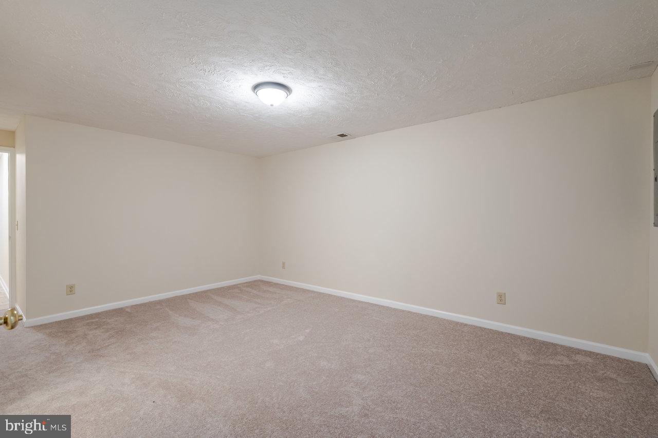 2330 WISHING WELL CT, HARRISONBURG, Virginia 22801, 3 Bedrooms Bedrooms, ,3 BathroomsBathrooms,Residential,For sale,2330 WISHING WELL CT,VAHC2000428 MLS # VAHC2000428