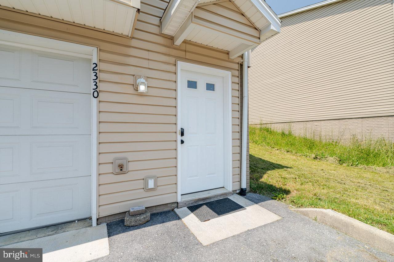 2330 WISHING WELL CT, HARRISONBURG, Virginia 22801, 3 Bedrooms Bedrooms, ,3 BathroomsBathrooms,Residential,For sale,2330 WISHING WELL CT,VAHC2000428 MLS # VAHC2000428