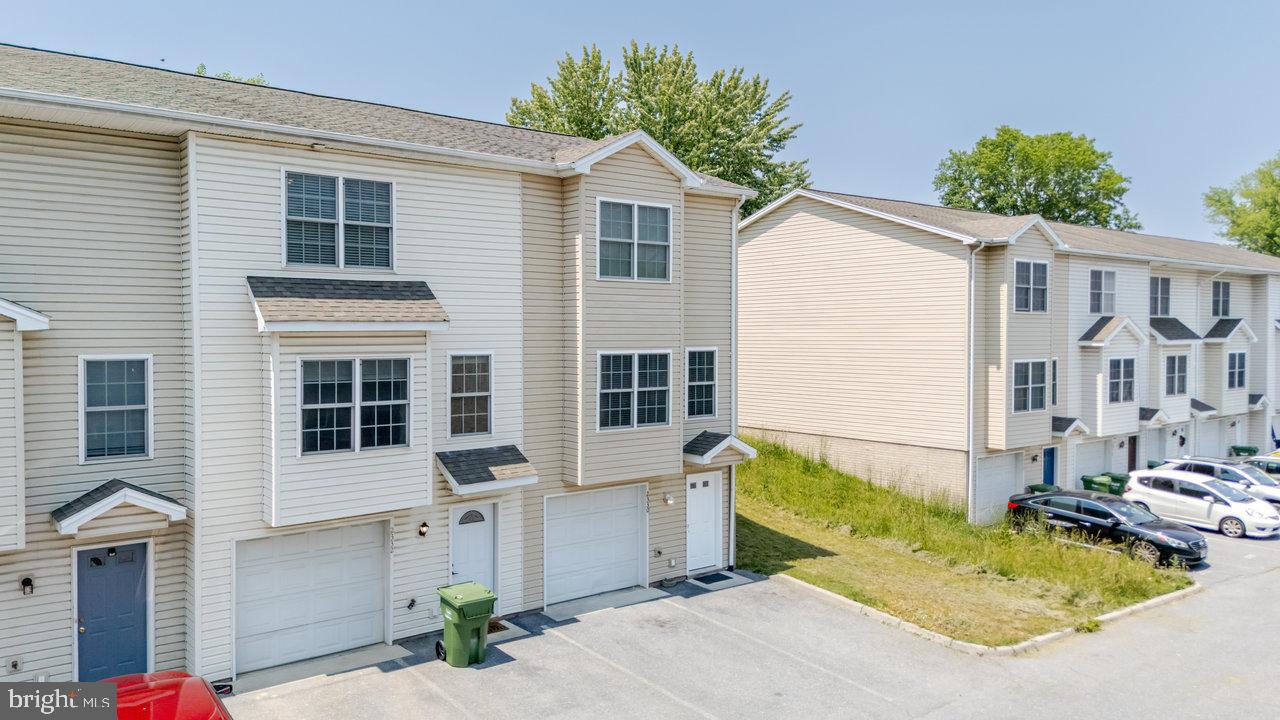 2330 WISHING WELL CT, HARRISONBURG, Virginia 22801, 3 Bedrooms Bedrooms, ,3 BathroomsBathrooms,Residential,For sale,2330 WISHING WELL CT,VAHC2000428 MLS # VAHC2000428