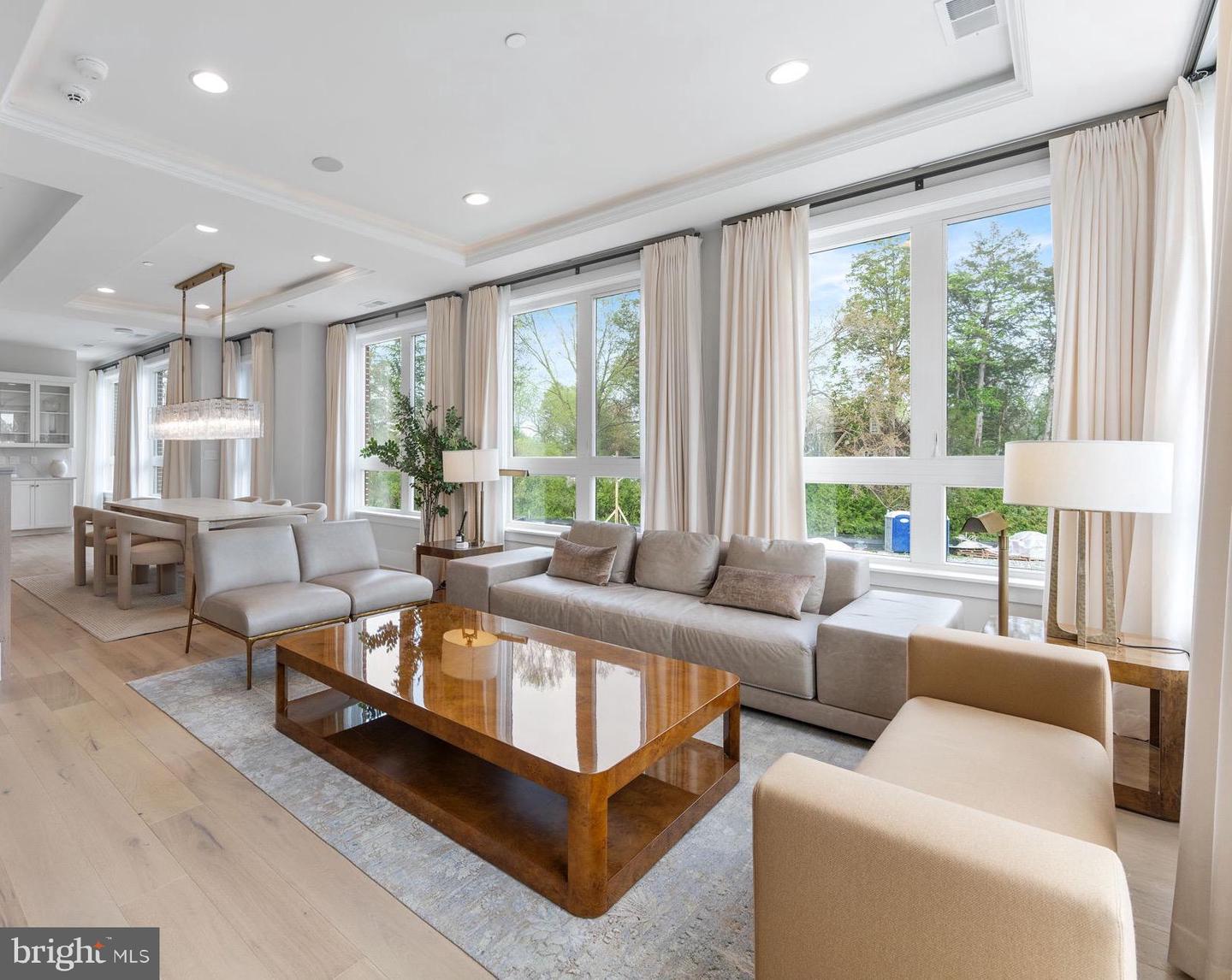 1622 CHAIN BRIDGE RD, MCLEAN, Virginia 22101, 3 Bedrooms Bedrooms, ,2 BathroomsBathrooms,Residential,For sale,1622 CHAIN BRIDGE RD,VAFX2246242 MLS # VAFX2246242