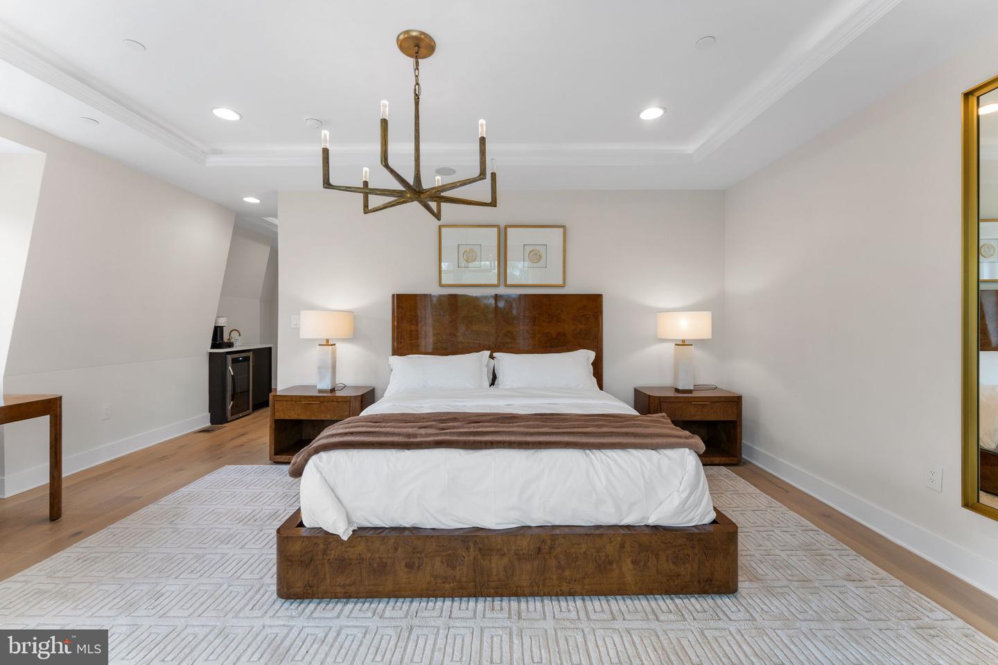 1622 CHAIN BRIDGE RD, MCLEAN, Virginia 22101, 3 Bedrooms Bedrooms, ,2 BathroomsBathrooms,Residential,For sale,1622 CHAIN BRIDGE RD,VAFX2246242 MLS # VAFX2246242