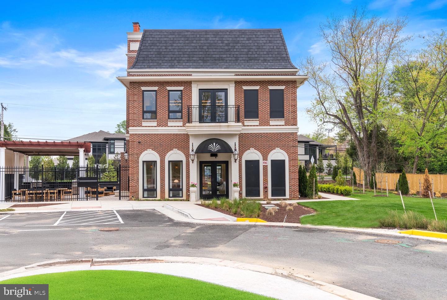 1622 CHAIN BRIDGE RD, MCLEAN, Virginia 22101, 3 Bedrooms Bedrooms, ,2 BathroomsBathrooms,Residential,For sale,1622 CHAIN BRIDGE RD,VAFX2246242 MLS # VAFX2246242