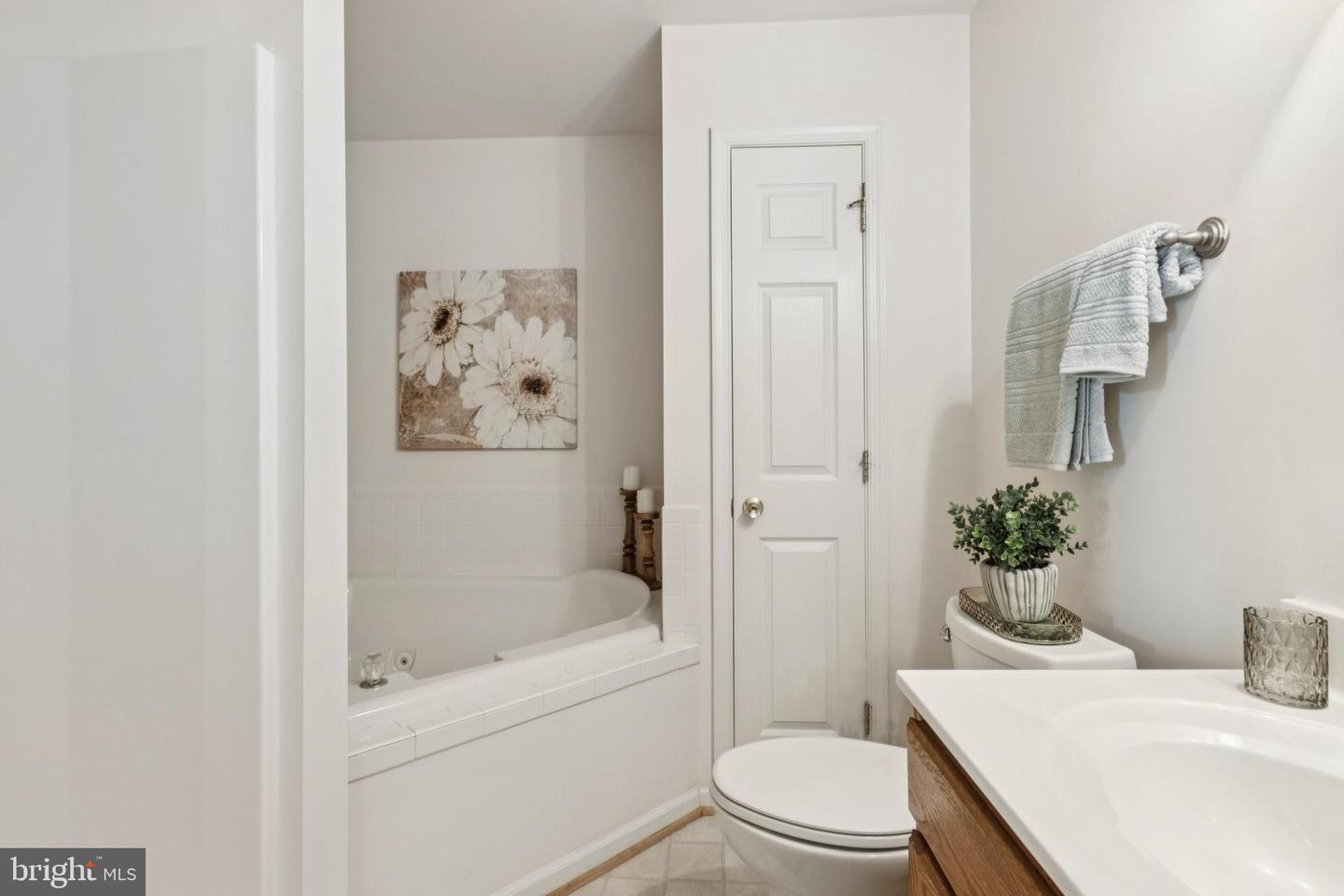 9839 DOMINION FOREST CIR, FREDERICKSBURG, Virginia 22408, 2 Bedrooms Bedrooms, ,2 BathroomsBathrooms,Residential,For sale,9839 DOMINION FOREST CIR,VASP2033796 MLS # VASP2033796