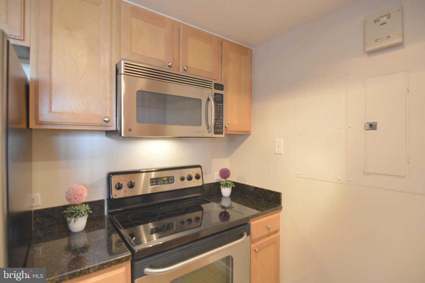 880 N POLLARD ST #702, ARLINGTON, Virginia 22203, 1 Bedroom Bedrooms, ,1 BathroomBathrooms,Residential,For sale,880 N POLLARD ST #702,VAAR2058918 MLS # VAAR2058918
