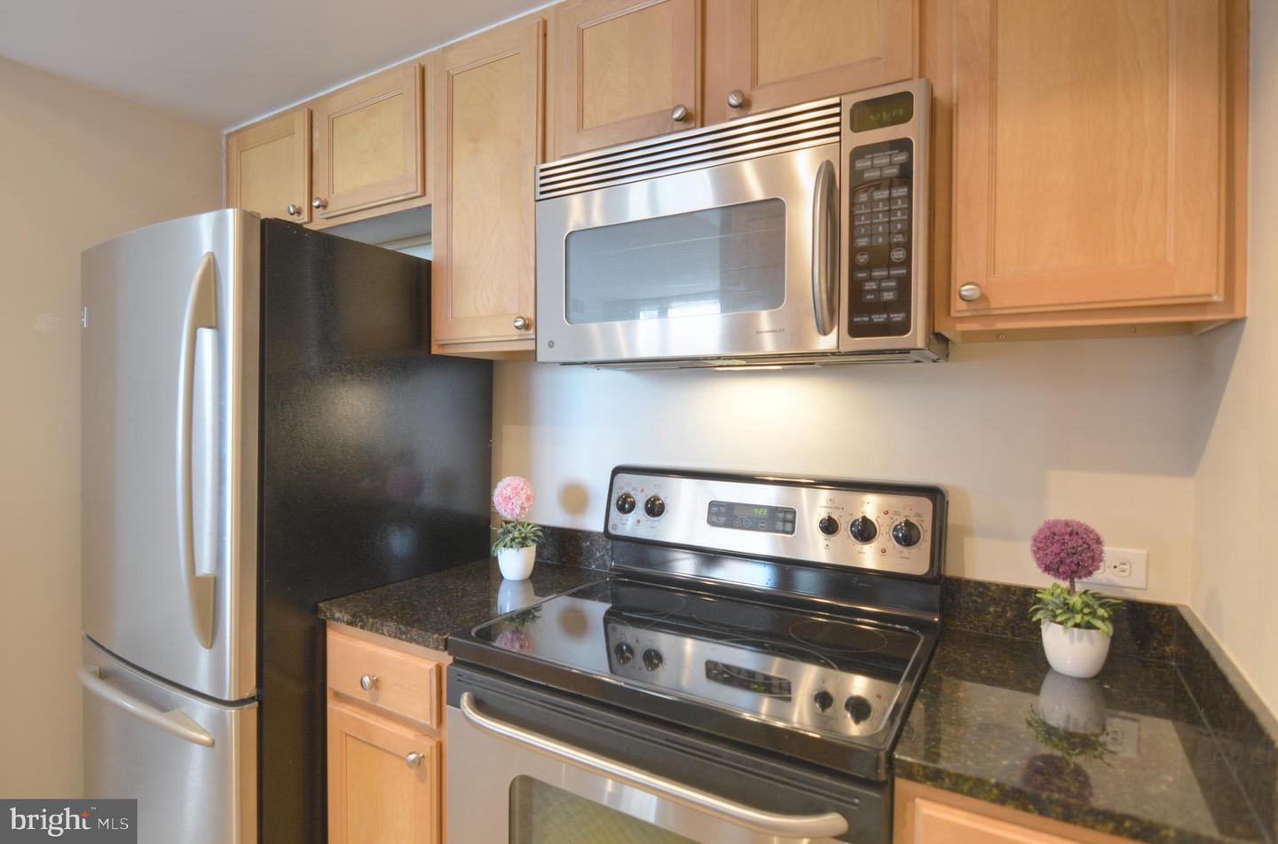 880 N POLLARD ST #702, ARLINGTON, Virginia 22203, 1 Bedroom Bedrooms, ,1 BathroomBathrooms,Residential,For sale,880 N POLLARD ST #702,VAAR2058918 MLS # VAAR2058918