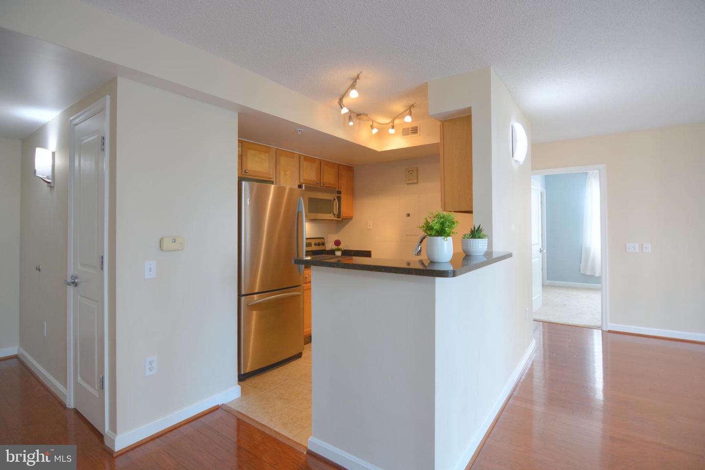 880 N POLLARD ST #702, ARLINGTON, Virginia 22203, 1 Bedroom Bedrooms, ,1 BathroomBathrooms,Residential,For sale,880 N POLLARD ST #702,VAAR2058918 MLS # VAAR2058918