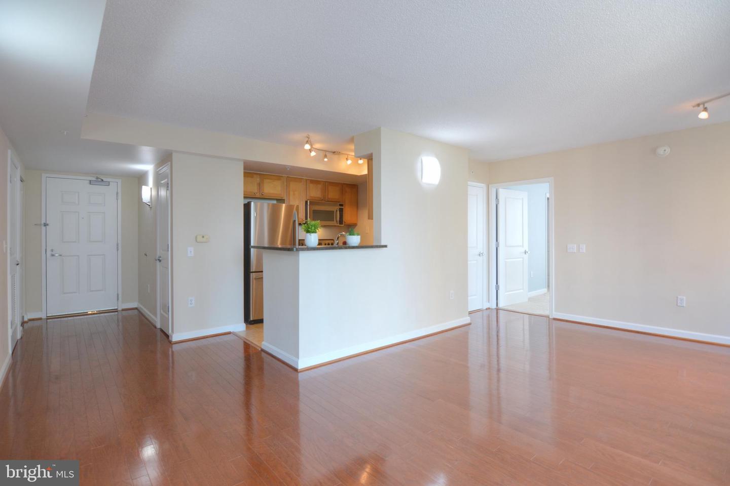 880 N POLLARD ST #702, ARLINGTON, Virginia 22203, 1 Bedroom Bedrooms, ,1 BathroomBathrooms,Residential,For sale,880 N POLLARD ST #702,VAAR2058918 MLS # VAAR2058918
