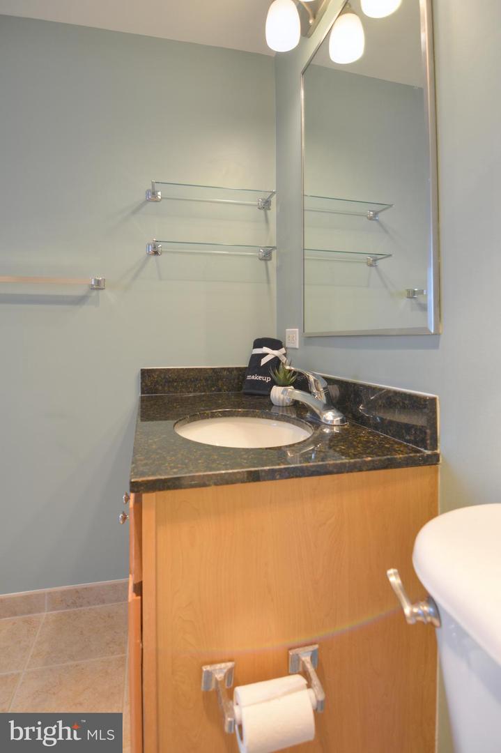 880 N POLLARD ST #702, ARLINGTON, Virginia 22203, 1 Bedroom Bedrooms, ,1 BathroomBathrooms,Residential,For sale,880 N POLLARD ST #702,VAAR2058918 MLS # VAAR2058918