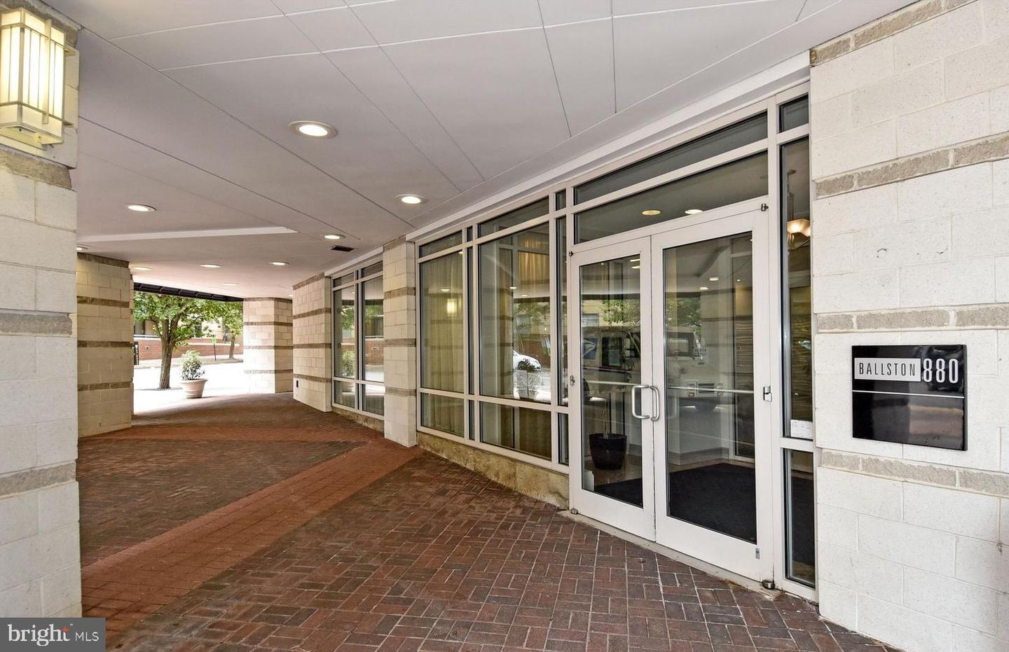 880 N POLLARD ST #702, ARLINGTON, Virginia 22203, 1 Bedroom Bedrooms, ,1 BathroomBathrooms,Residential,For sale,880 N POLLARD ST #702,VAAR2058918 MLS # VAAR2058918
