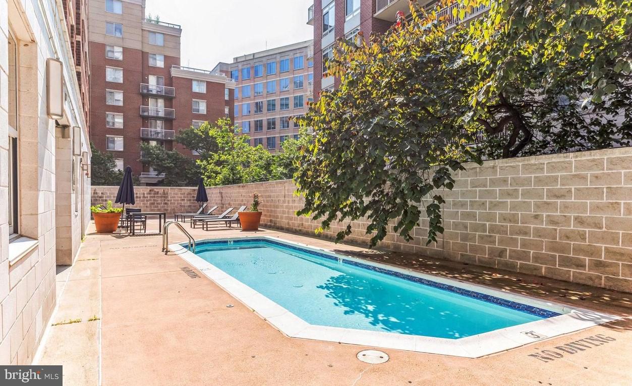 880 N POLLARD ST #702, ARLINGTON, Virginia 22203, 1 Bedroom Bedrooms, ,1 BathroomBathrooms,Residential,For sale,880 N POLLARD ST #702,VAAR2058918 MLS # VAAR2058918