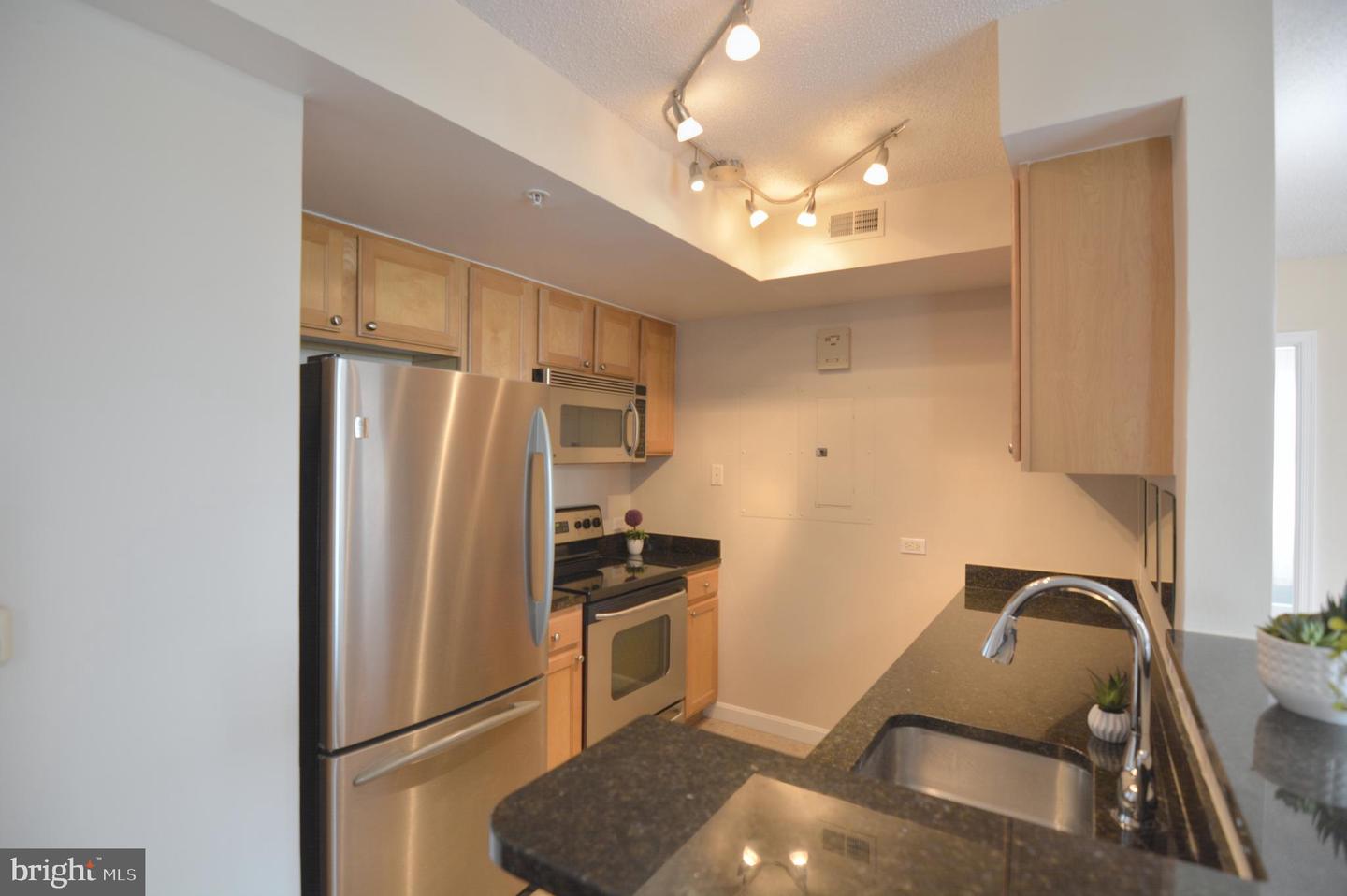 880 N POLLARD ST #702, ARLINGTON, Virginia 22203, 1 Bedroom Bedrooms, ,1 BathroomBathrooms,Residential,For sale,880 N POLLARD ST #702,VAAR2058918 MLS # VAAR2058918