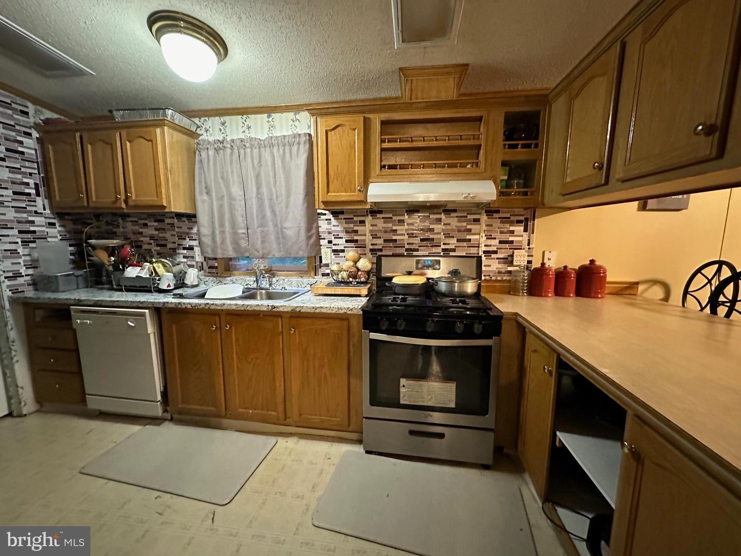 14521 LANICA CIRCLE, FAIRFAX, Virginia 20151, 3 Bedrooms Bedrooms, ,2 BathroomsBathrooms,Residential,For sale,14521 LANICA CIRCLE,VAFX2246254 MLS # VAFX2246254