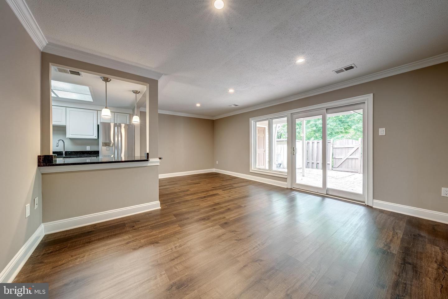 32 CAROLINA CT, STERLING, Virginia 20164, 3 Bedrooms Bedrooms, ,2 BathroomsBathrooms,Residential,For sale,32 CAROLINA CT,VALO2099054 MLS # VALO2099054
