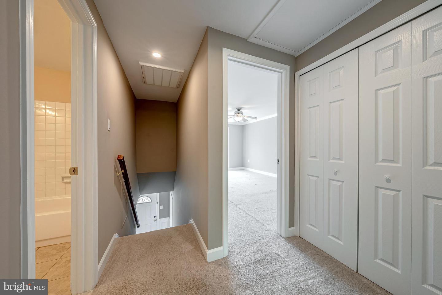 32 CAROLINA CT, STERLING, Virginia 20164, 3 Bedrooms Bedrooms, ,2 BathroomsBathrooms,Residential,For sale,32 CAROLINA CT,VALO2099054 MLS # VALO2099054