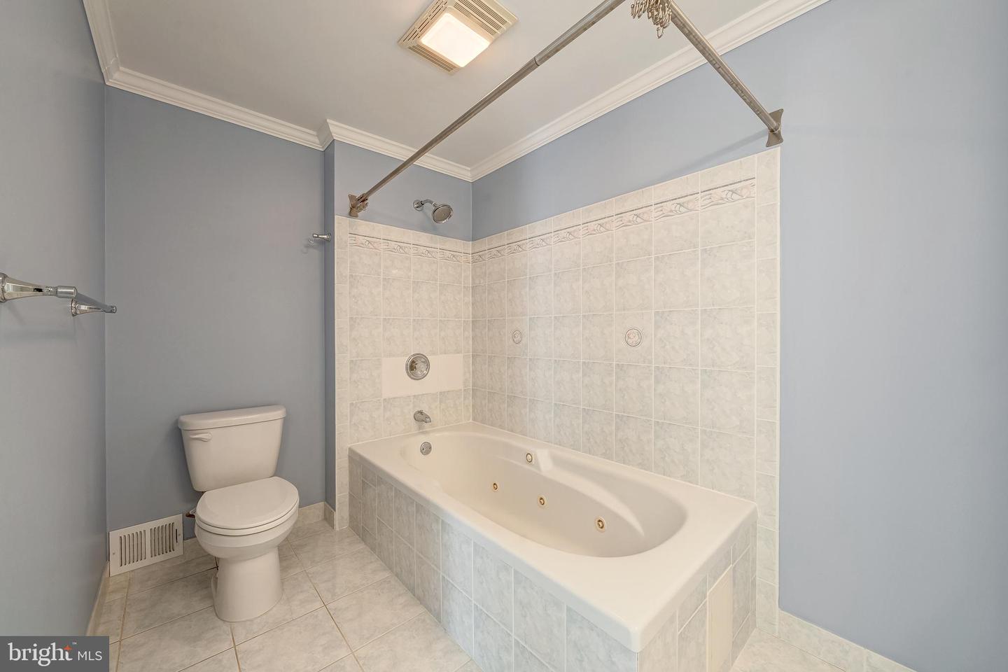 32 CAROLINA CT, STERLING, Virginia 20164, 3 Bedrooms Bedrooms, ,2 BathroomsBathrooms,Residential,For sale,32 CAROLINA CT,VALO2099054 MLS # VALO2099054