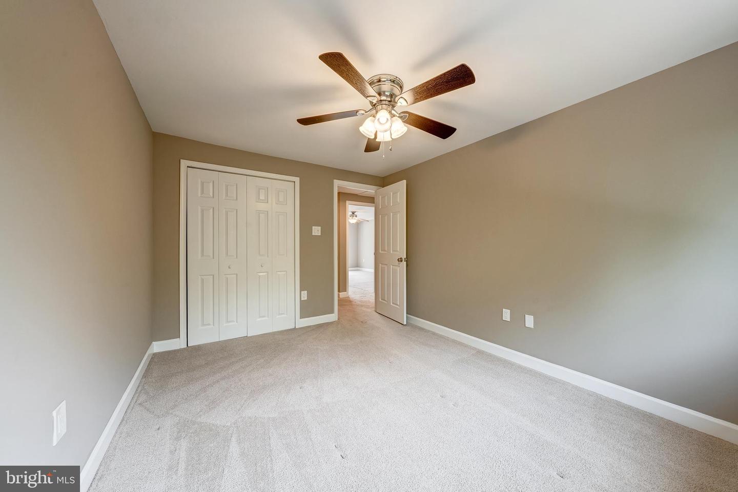 32 CAROLINA CT, STERLING, Virginia 20164, 3 Bedrooms Bedrooms, ,2 BathroomsBathrooms,Residential,For sale,32 CAROLINA CT,VALO2099054 MLS # VALO2099054
