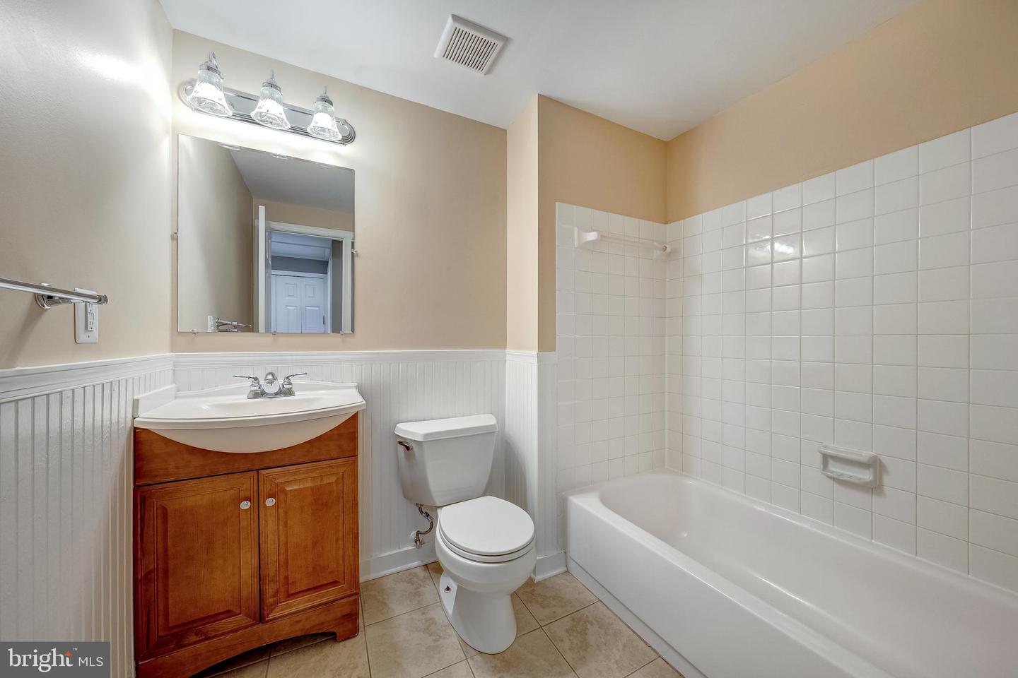 32 CAROLINA CT, STERLING, Virginia 20164, 3 Bedrooms Bedrooms, ,2 BathroomsBathrooms,Residential,For sale,32 CAROLINA CT,VALO2099054 MLS # VALO2099054
