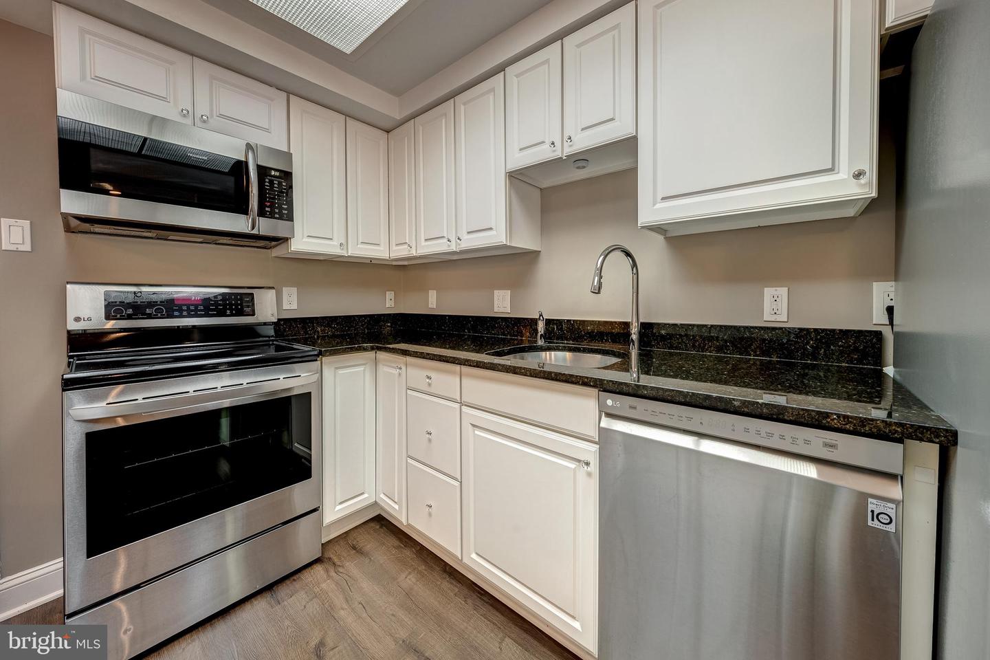 32 CAROLINA CT, STERLING, Virginia 20164, 3 Bedrooms Bedrooms, ,2 BathroomsBathrooms,Residential,For sale,32 CAROLINA CT,VALO2099054 MLS # VALO2099054