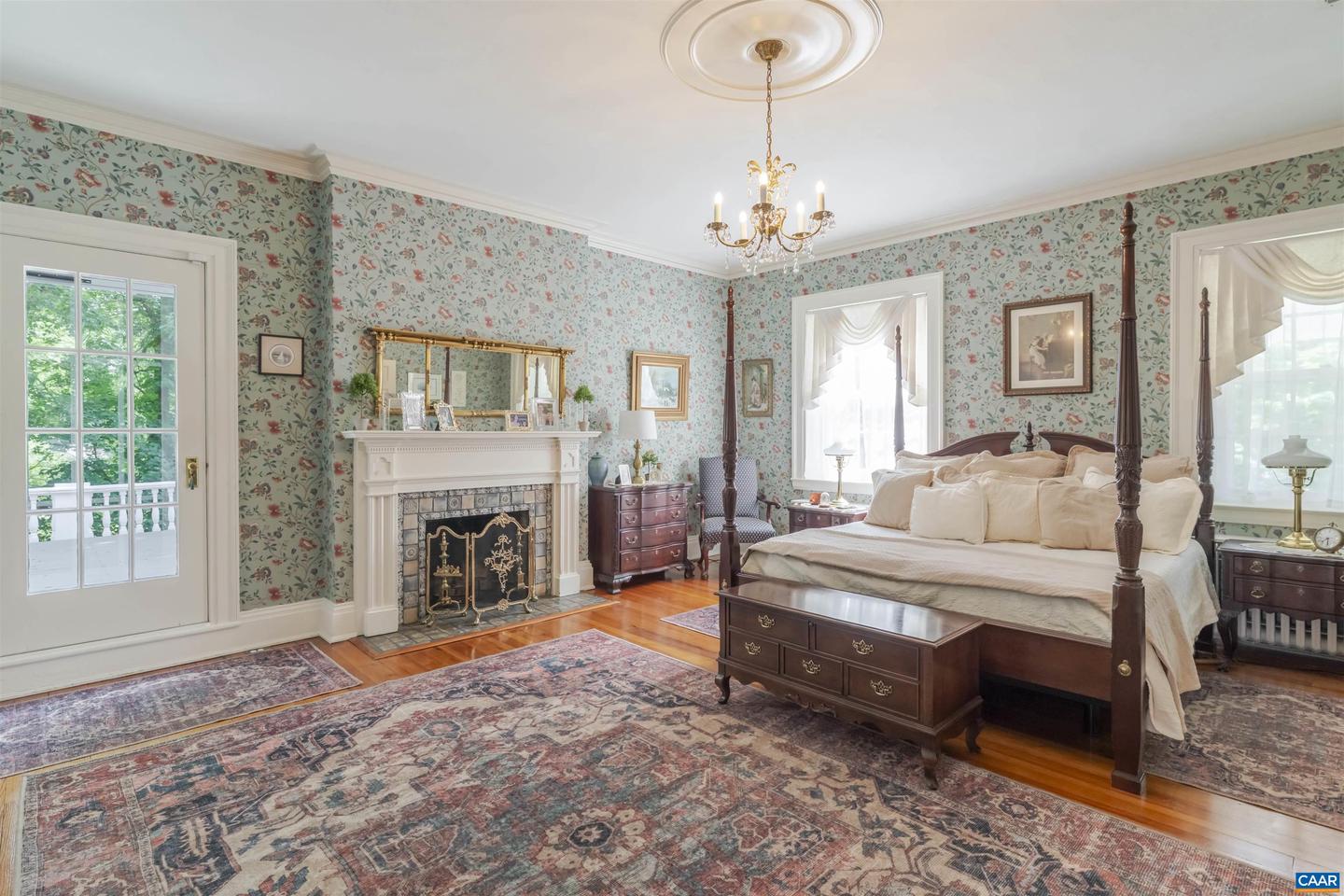 1417 N AUGUSTA ST, STAUNTON, Virginia 24401, 5 Bedrooms Bedrooms, ,4 BathroomsBathrooms,Residential,For sale,1417 N AUGUSTA ST,665500 MLS # 665500