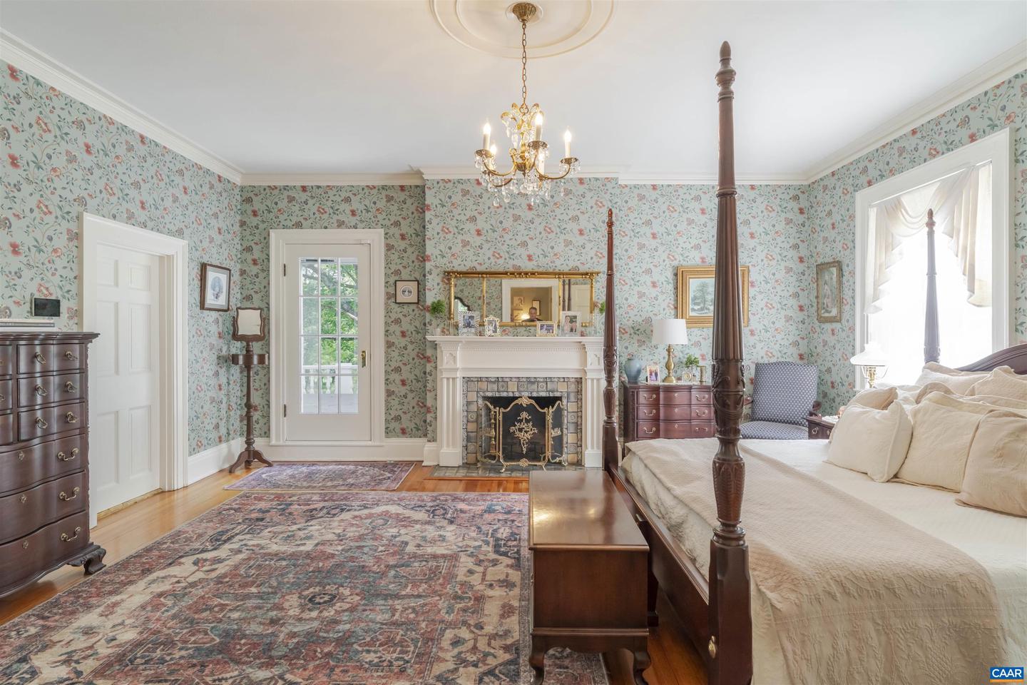 1417 N AUGUSTA ST, STAUNTON, Virginia 24401, 5 Bedrooms Bedrooms, ,4 BathroomsBathrooms,Residential,For sale,1417 N AUGUSTA ST,665500 MLS # 665500