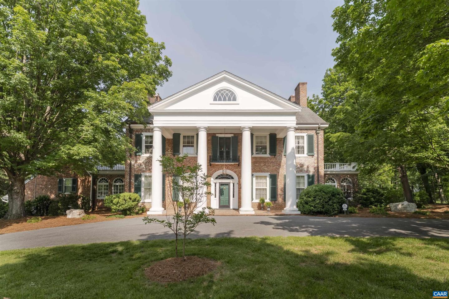 1417 N AUGUSTA ST, STAUNTON, Virginia 24401, 5 Bedrooms Bedrooms, ,4 BathroomsBathrooms,Residential,For sale,1417 N AUGUSTA ST,665500 MLS # 665500