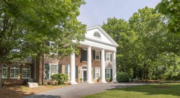 1417 N AUGUSTA ST, STAUNTON, Virginia 24401, 5 Bedrooms Bedrooms, ,4 BathroomsBathrooms,Residential,For sale,1417 N AUGUSTA ST,665500 MLS # 665500