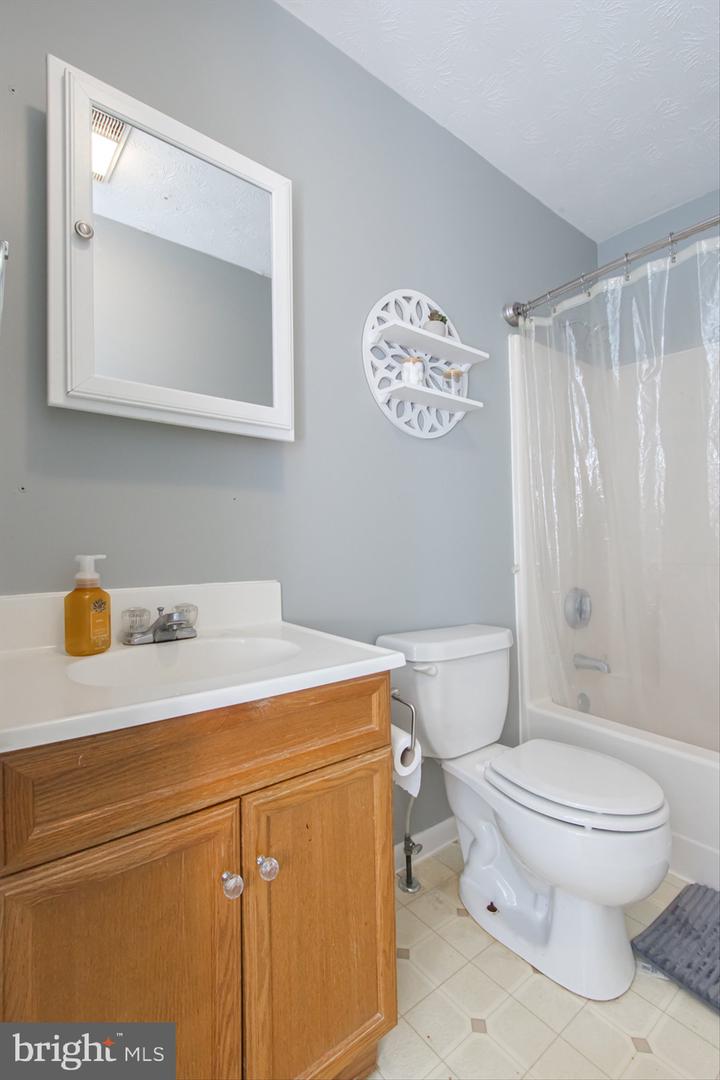 452 PLEASANT VIEW DR, STRASBURG, Virginia 22657, 2 Bedrooms Bedrooms, ,1 BathroomBathrooms,Residential,For sale,452 PLEASANT VIEW DR,VASH2011676 MLS # VASH2011676