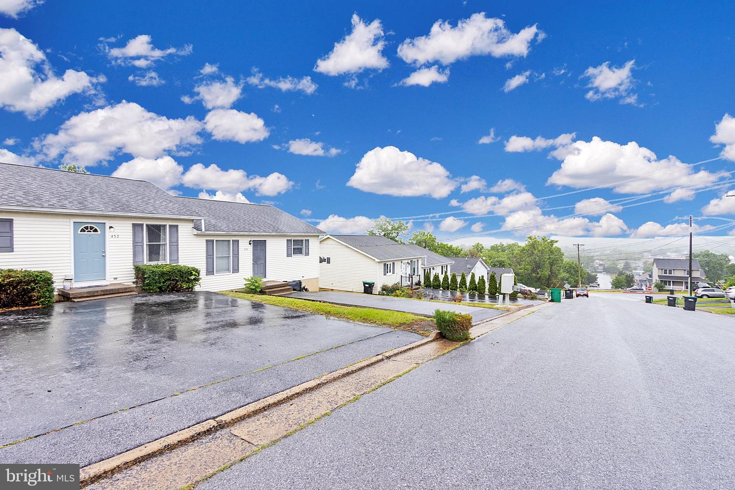 452 PLEASANT VIEW DR, STRASBURG, Virginia 22657, 2 Bedrooms Bedrooms, ,1 BathroomBathrooms,Residential,For sale,452 PLEASANT VIEW DR,VASH2011676 MLS # VASH2011676